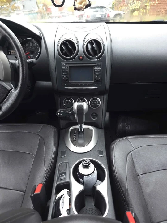 2013 Nissan Rogue - Image 9 of 16
