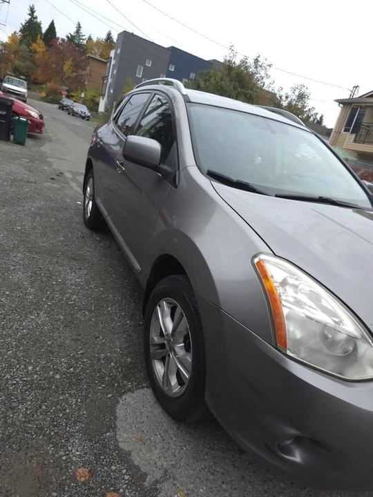2013 Nissan Rogue - Image 2 of 16