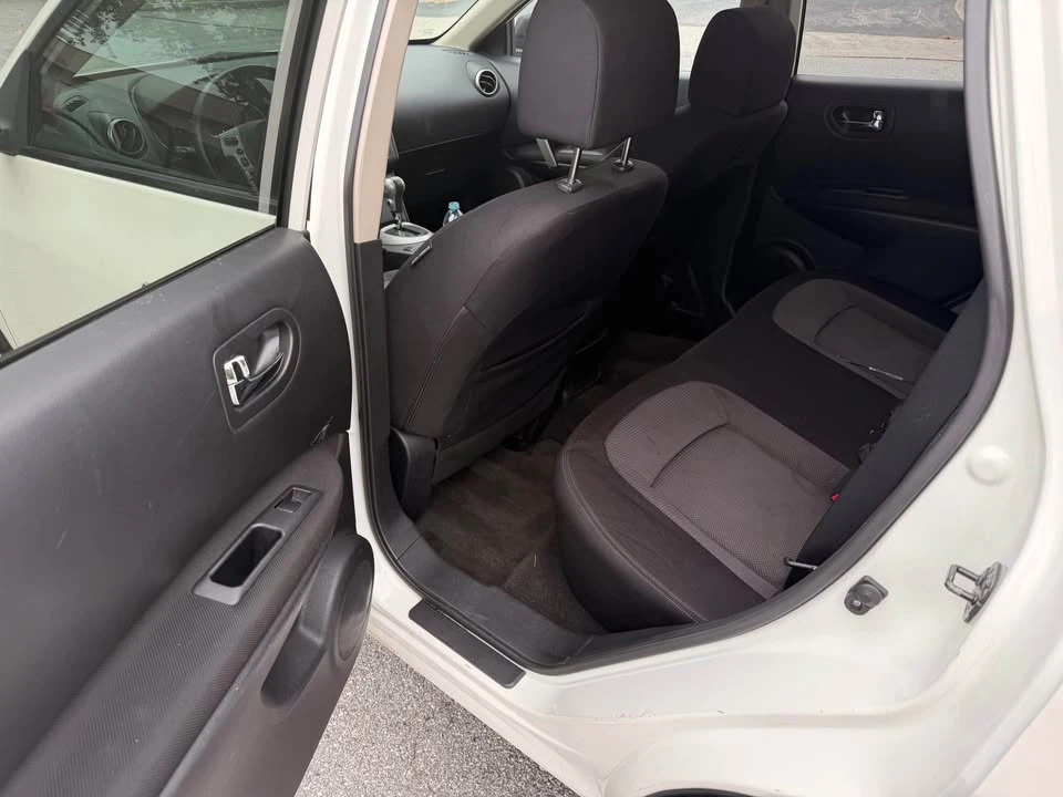 2013 Nissan Rogue - Image 10 of 13