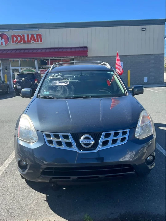 2013 Nissan Rogue - Image 2 of 7