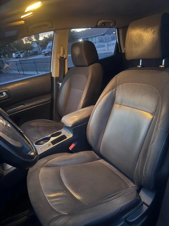 2013 Nissan Rogue - Image 8 of 8