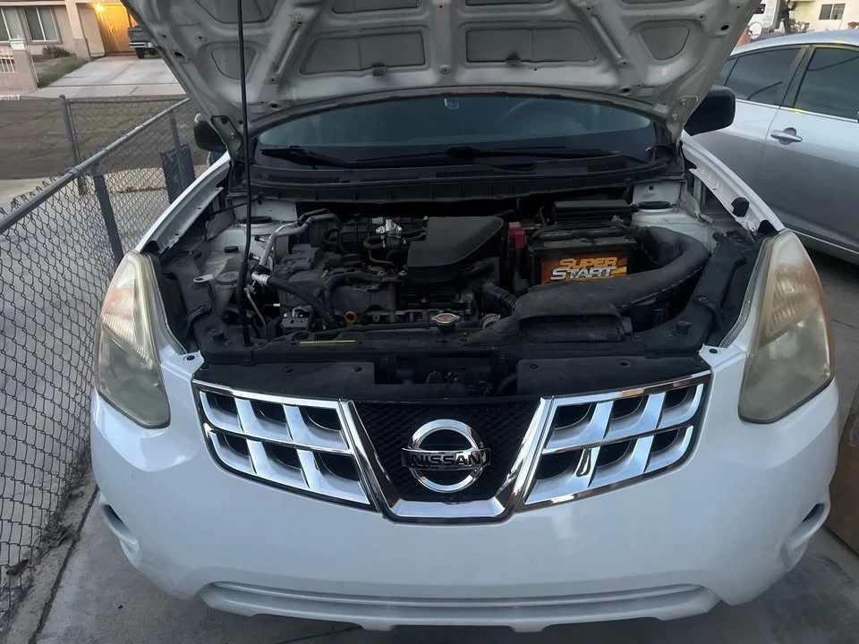 2013 Nissan Rogue - Image 2 of 8