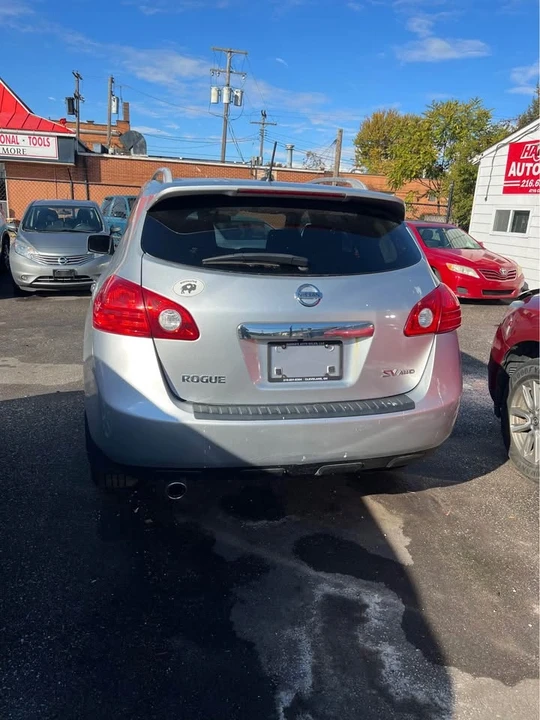 2013 Nissan Rogue - Image 2 of 8