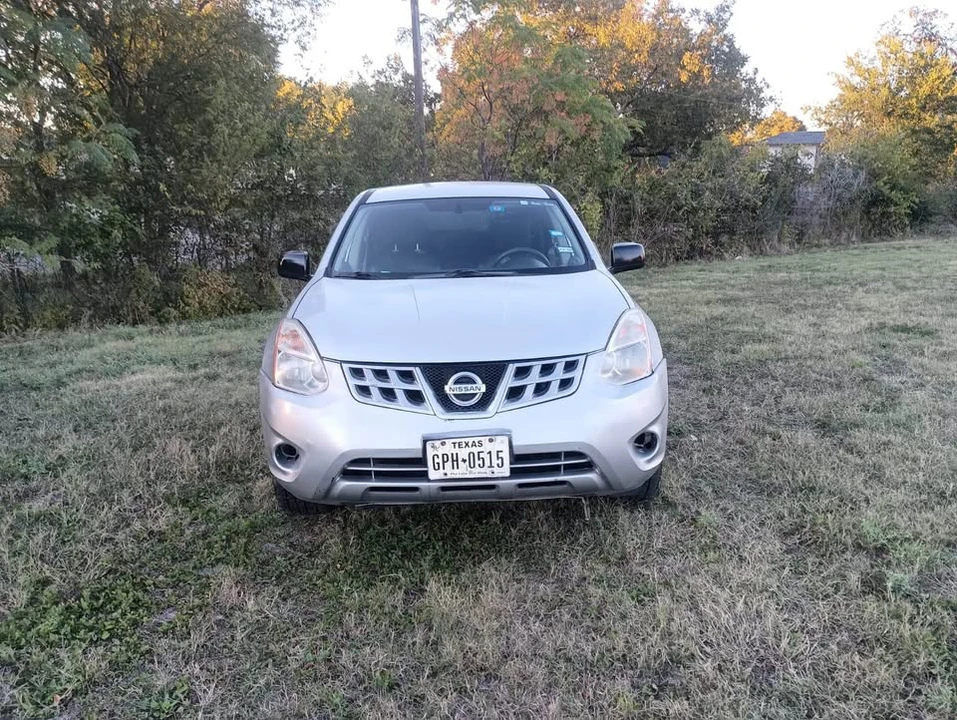 2013 Nissan Rogue - Image 2 of 10