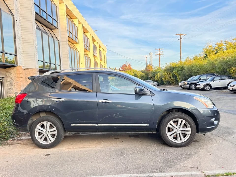 2013 Nissan Rogue - Image 2 of 6