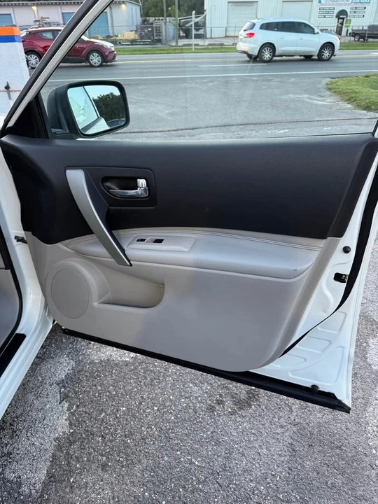 2013 Nissan Rogue - Image 11 of 15