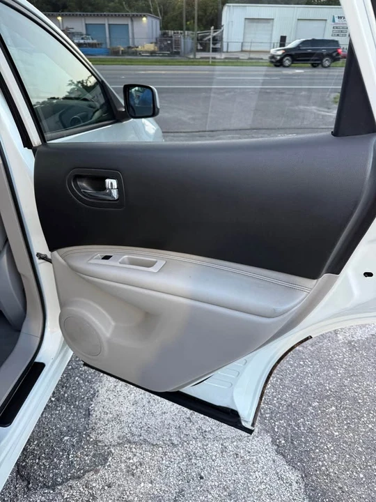 2013 Nissan Rogue - Image 10 of 15