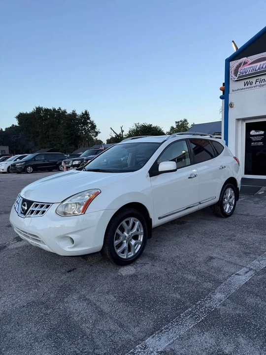 2013 Nissan Rogue - Image 2 of 15