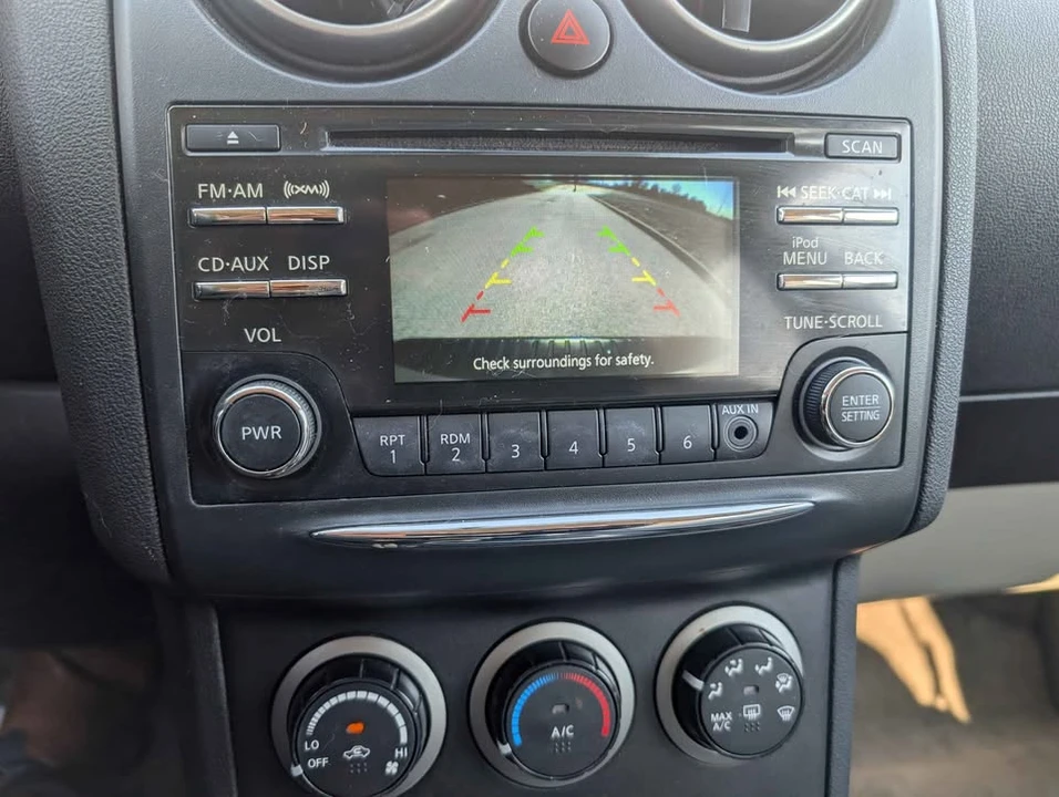 2013 Nissan Rogue - Image 7 of 15