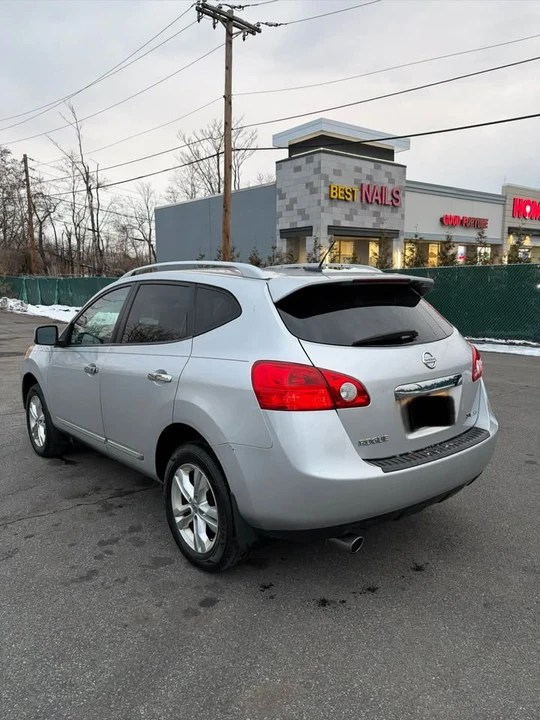 2013 Nissan Rogue - Image 6 of 11