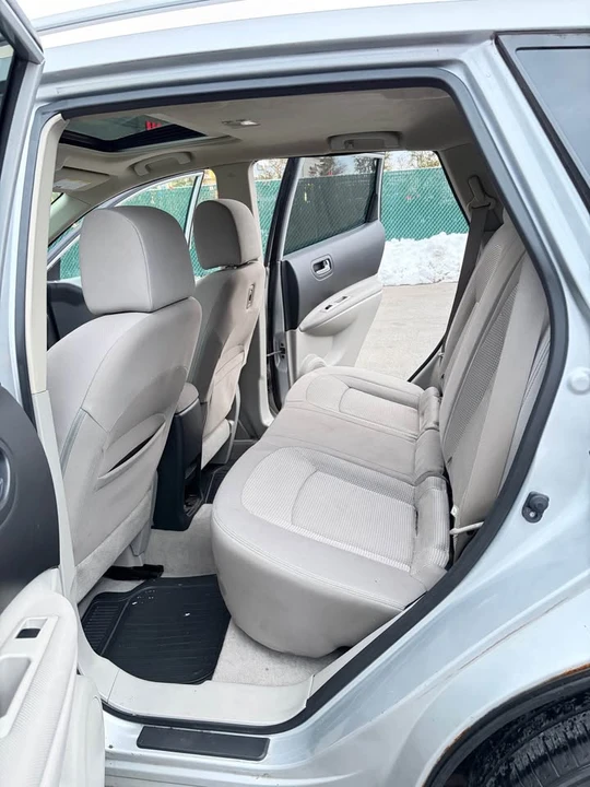 2013 Nissan Rogue - Image 10 of 11