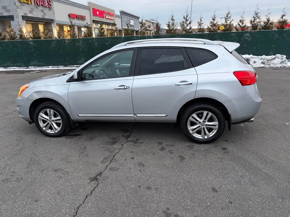 2013 Nissan Rogue - Image 4 of 11