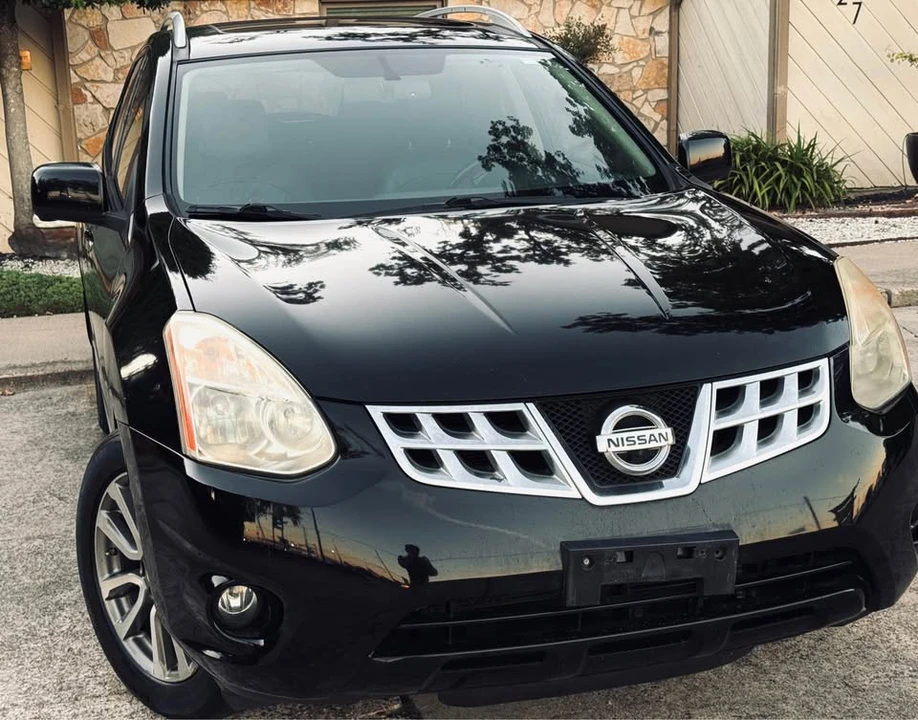 2013 Nissan Rogue - Image 2 of 12