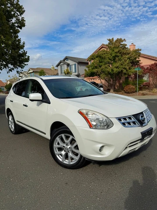 2013 Nissan Rogue - Image 6 of 18