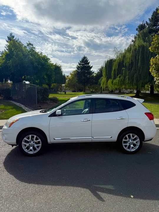 2013 Nissan Rogue - Image 3 of 18