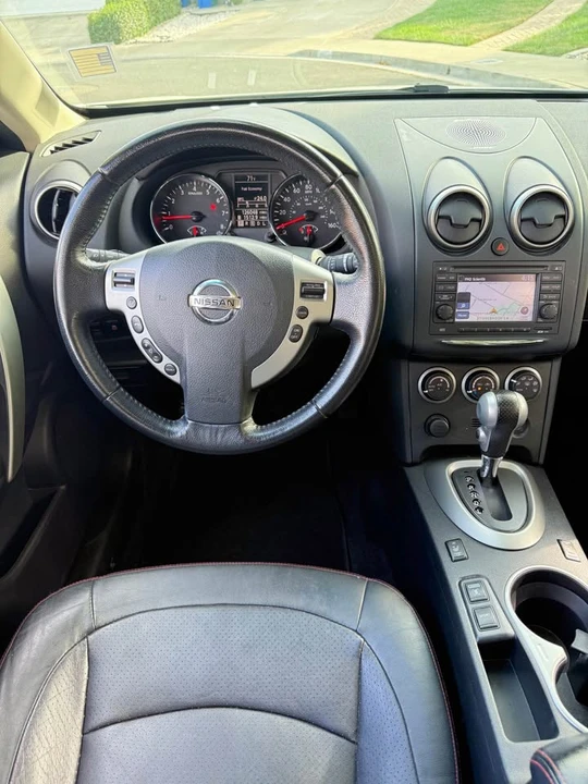 2013 Nissan Rogue - Image 9 of 18