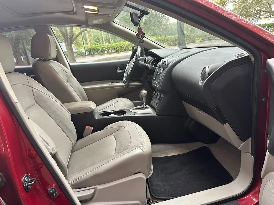 2013 Nissan Rogue - Image 10 of 14