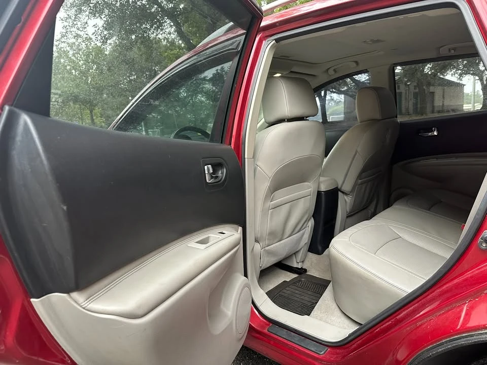 2013 Nissan Rogue - Image 8 of 14