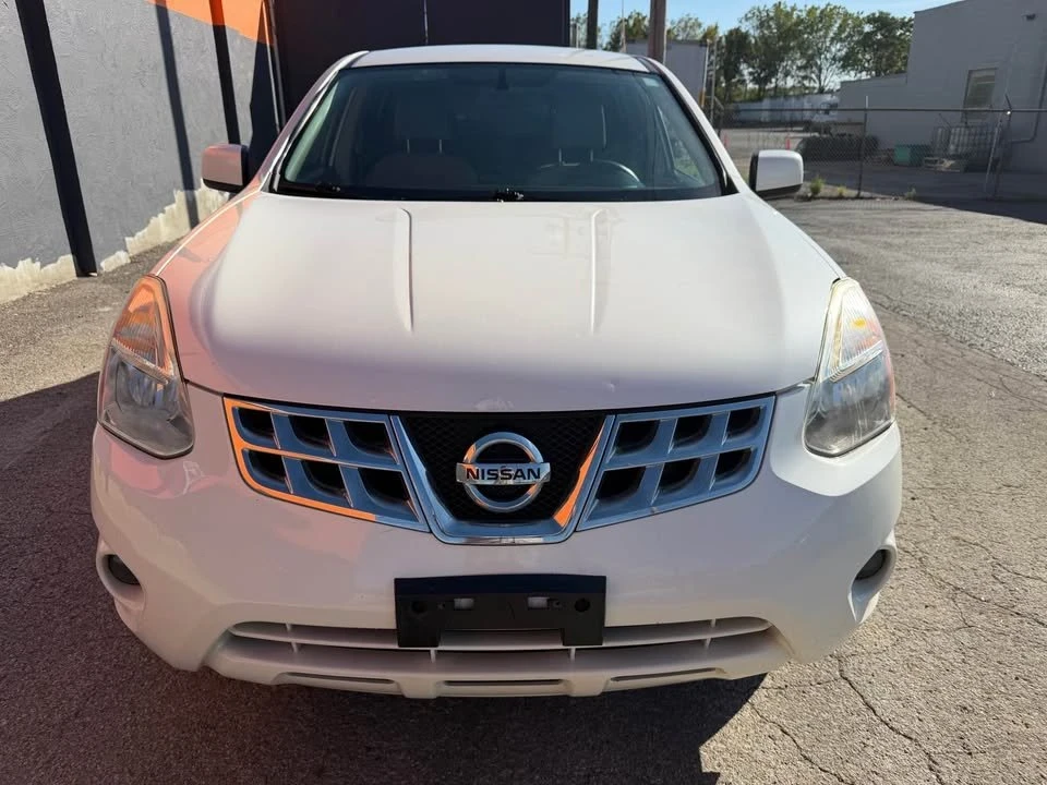 2013 Nissan Rogue - Image 2 of 17