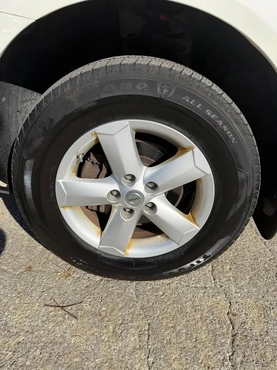 2013 Nissan Rogue - Image 10 of 17