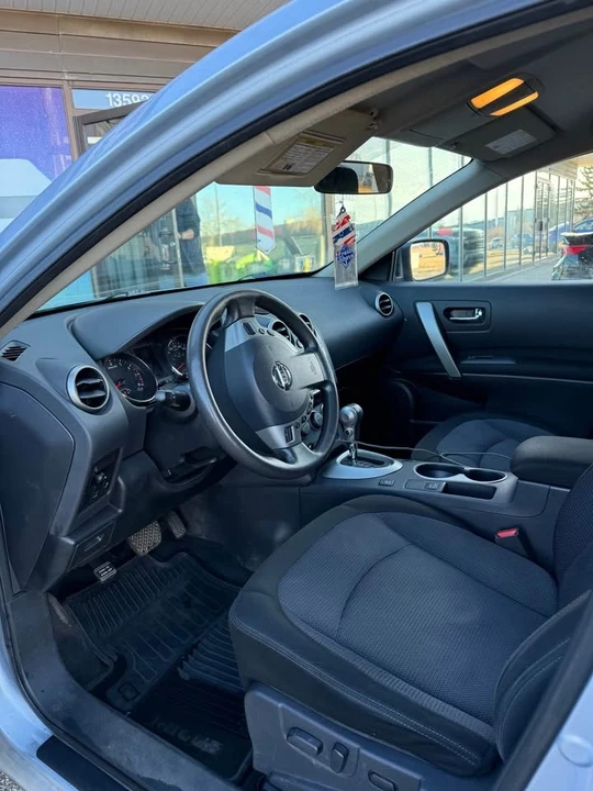 2013 Nissan Rogue - Image 7 of 12