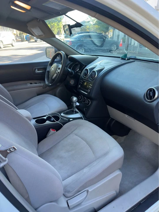 2013 Nissan Rogue - Image 4 of 9
