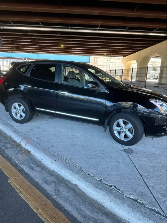 2013 Nissan Rogue - Image 7 of 9
