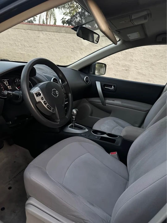 2013 Nissan Rogue - Image 9 of 10