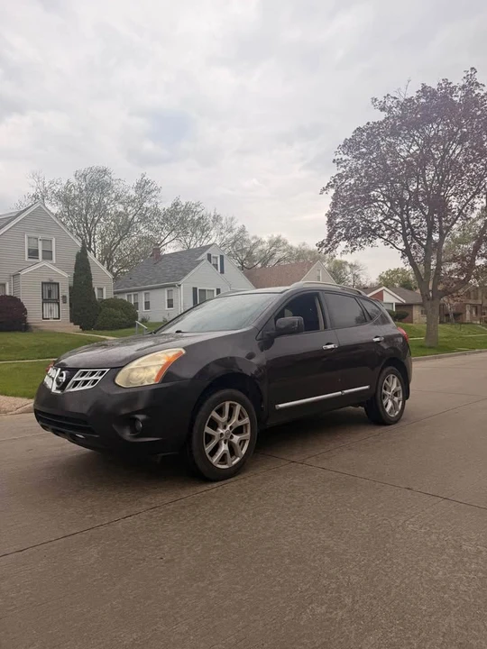 2013 Nissan Rogue - Image 3 of 10