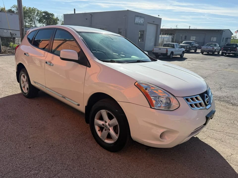 2013 Nissan Rogue - Image 6 of 14