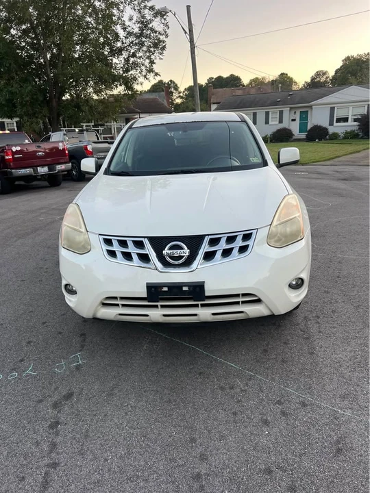 2013 Nissan Rogue - Image 2 of 15