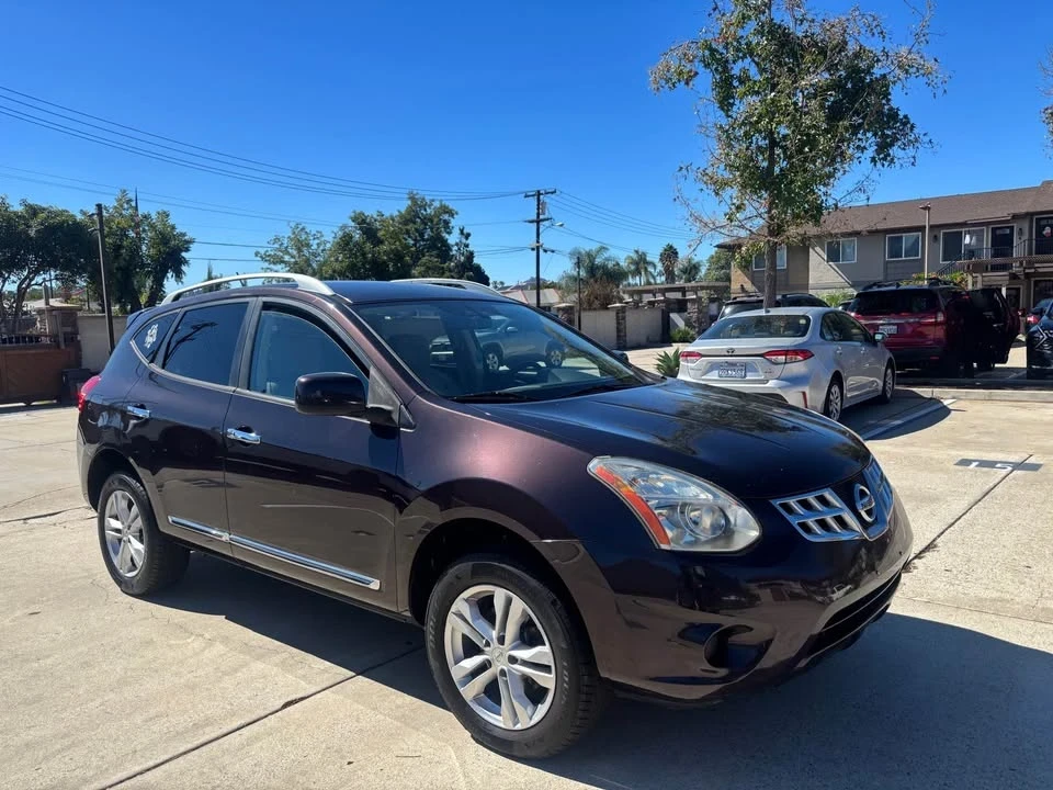 2013 Nissan Rogue - Image 2 of 7
