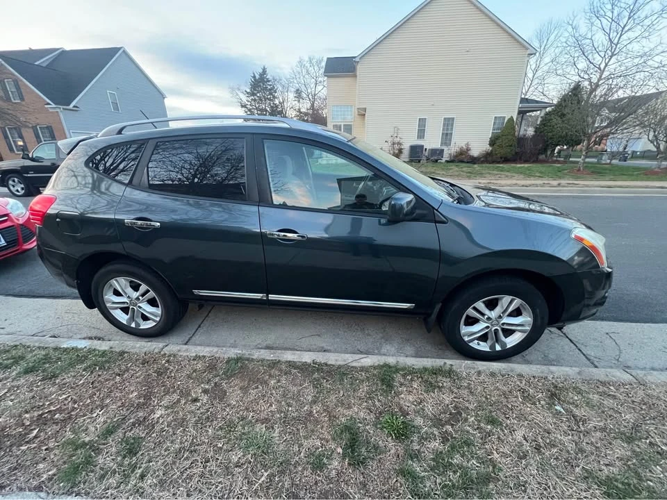 2013 Nissan Rogue - Image 2 of 6