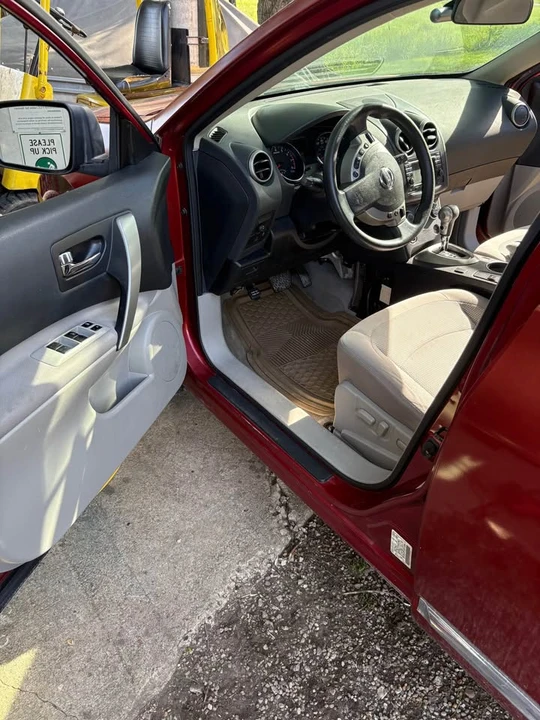 2013 Nissan Rogue - Image 11 of 14