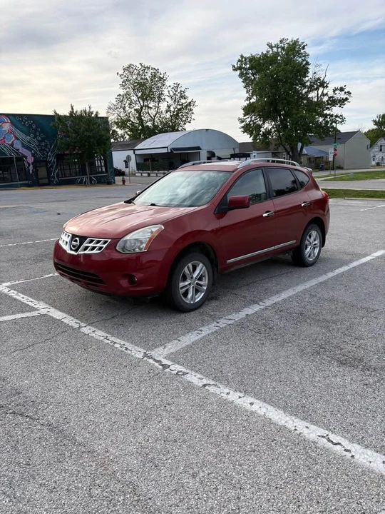 2013 Nissan Rogue - Image 2 of 14