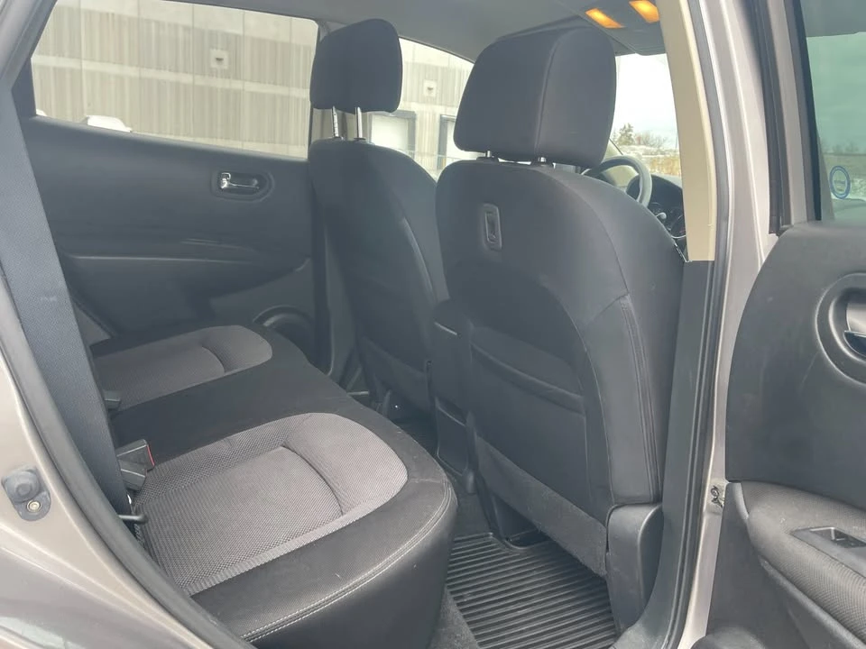 2013 Nissan Rogue - Image 11 of 20