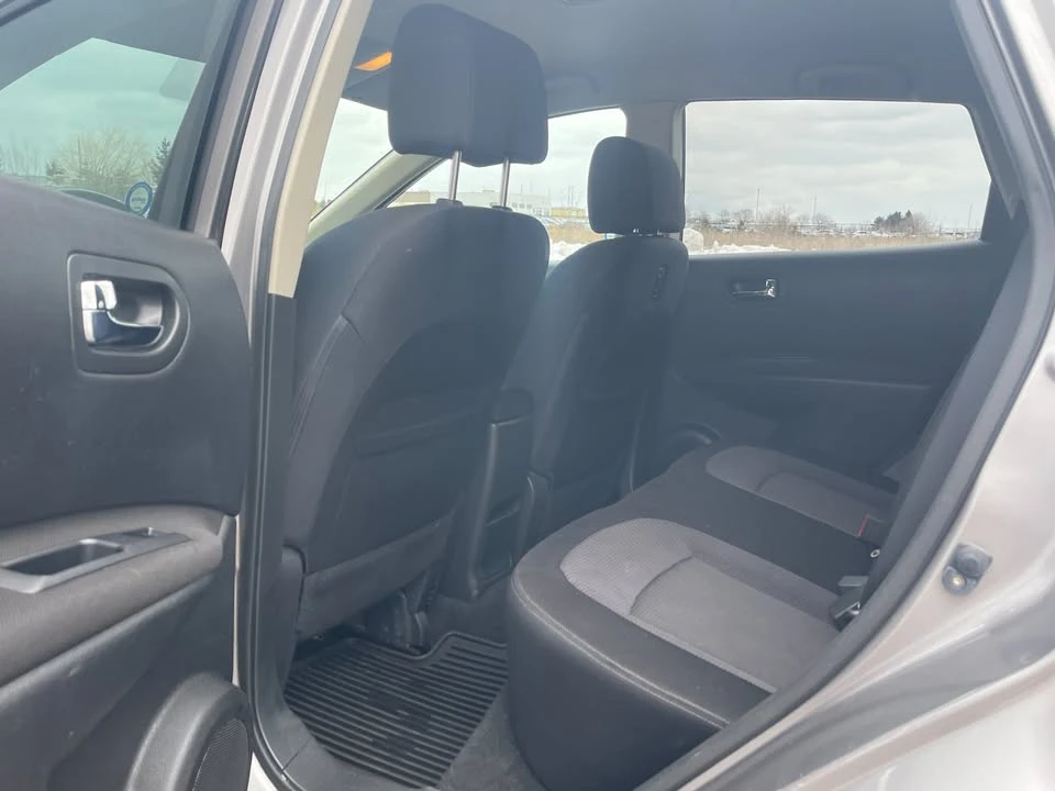 2013 Nissan Rogue - Image 10 of 20