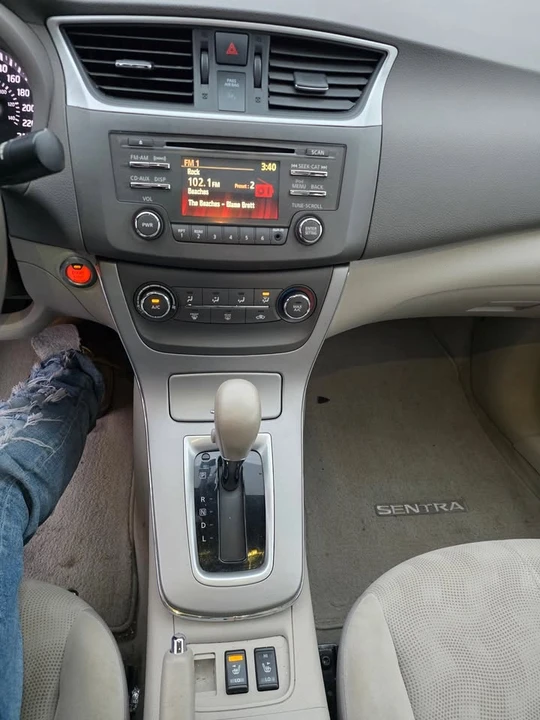2013 Nissan Sentra 7th Gen - Image 8 of 12