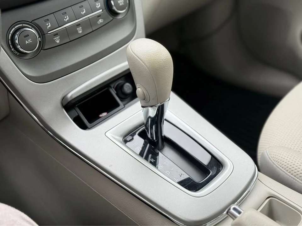 2013 Nissan Sentra 7th Gen - Image 17 of 20
