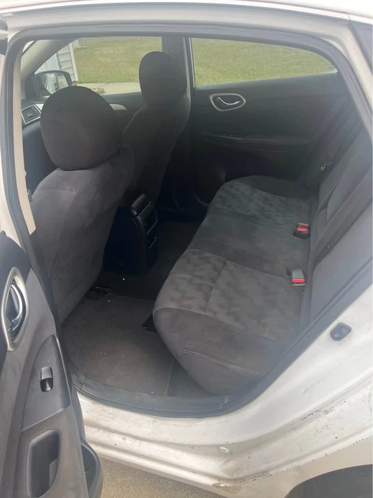 2013 Nissan Sentra 7th Gen - Image 5 of 10
