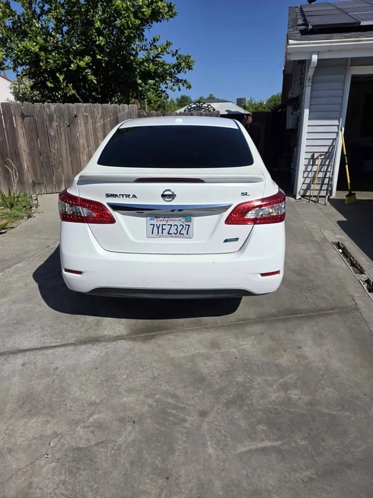 2013 Nissan Sentra 7th Gen - Image 4 of 9