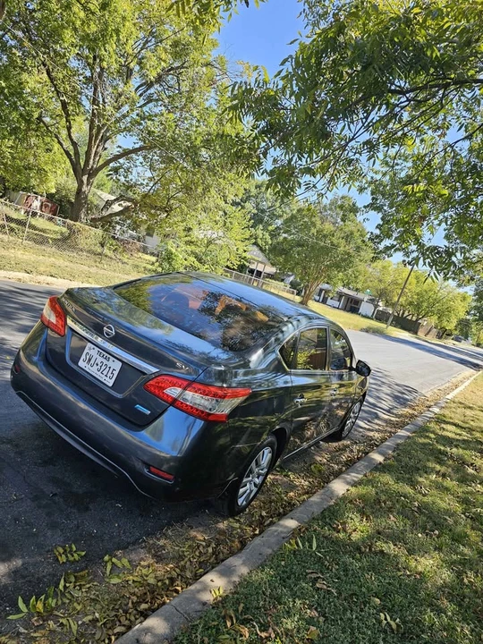 2013 Nissan Sentra 7th Gen - Image 2 of 3