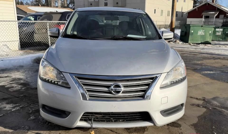 2013 Nissan Sentra 7th Gen - Image 2 of 4