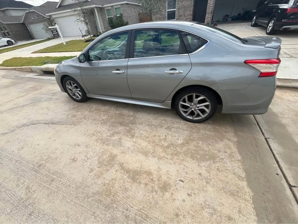 2013 Nissan Versa - Image 4 of 7
