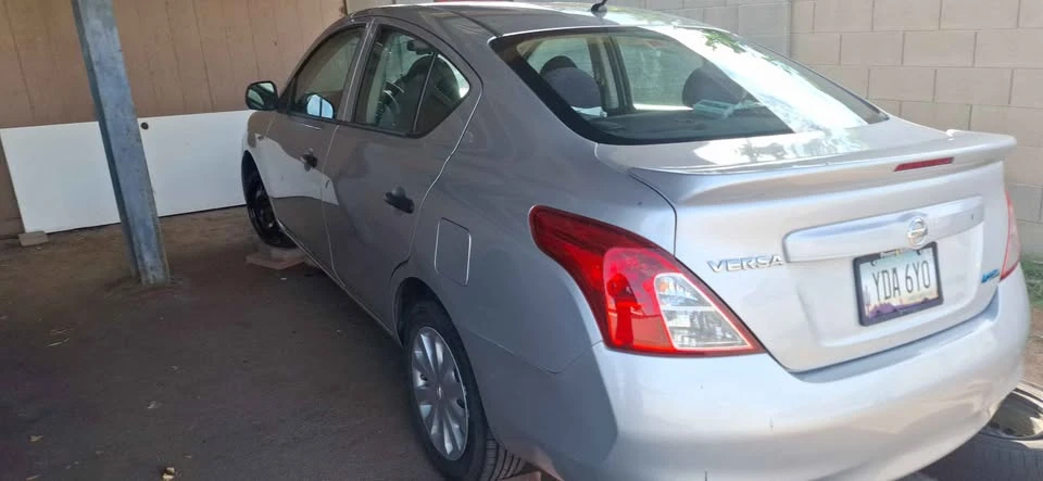2013 Nissan Versa - Image 2 of 8