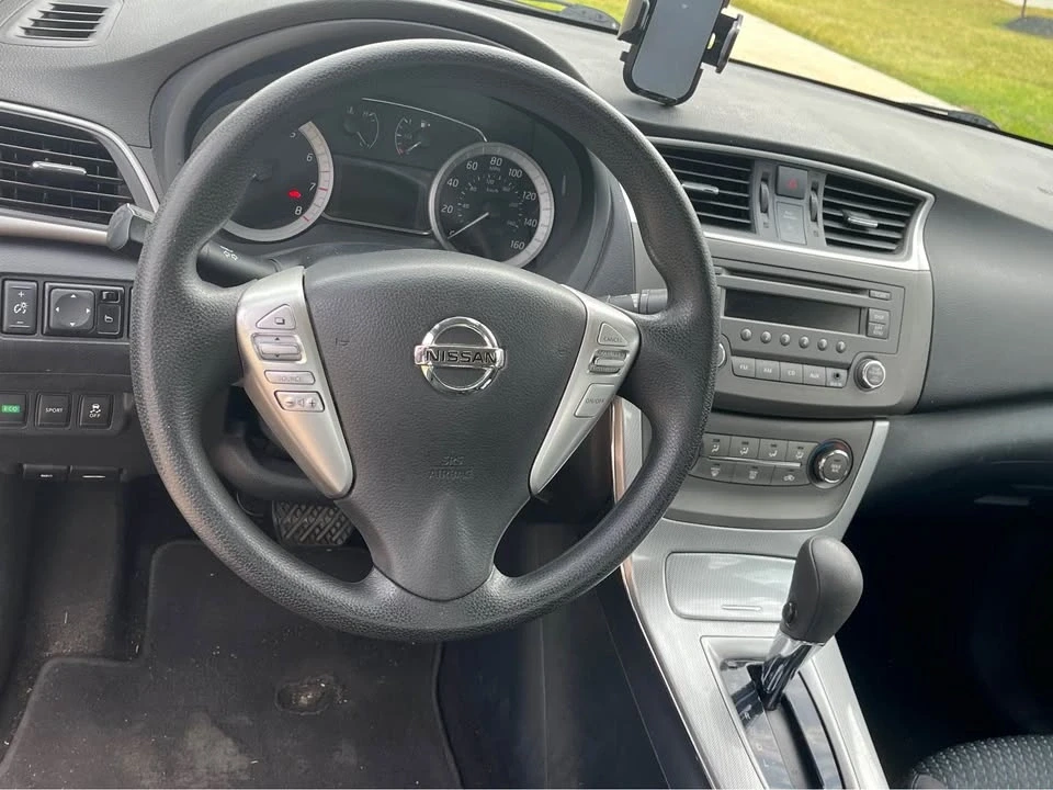 2013 Nissan Versa - Image 6 of 7