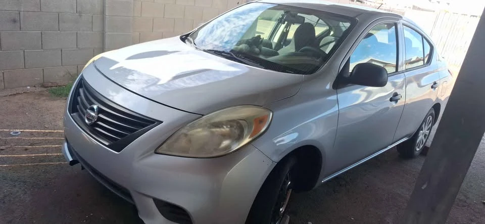 2013 Nissan Versa - Image 3 of 8