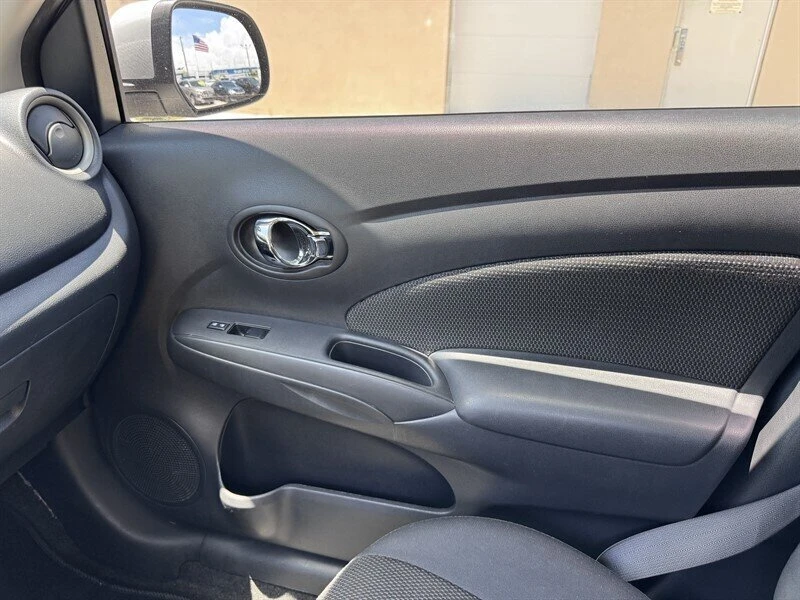 2013 Nissan Versa - Image 14 of 15