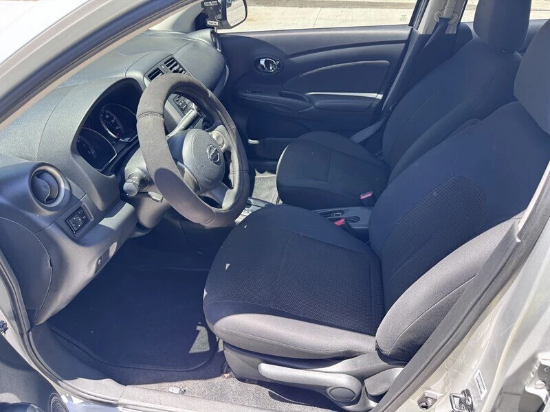 2013 Nissan Versa - Image 9 of 15