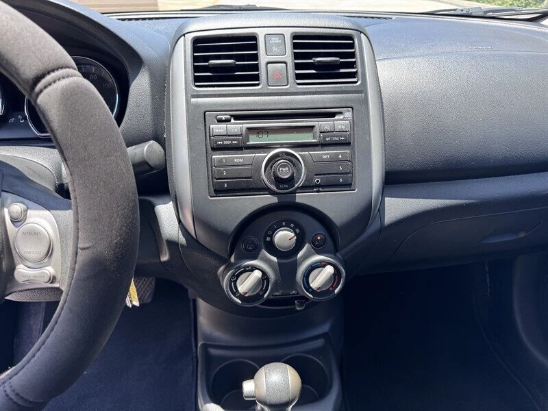 2013 Nissan Versa - Image 10 of 15
